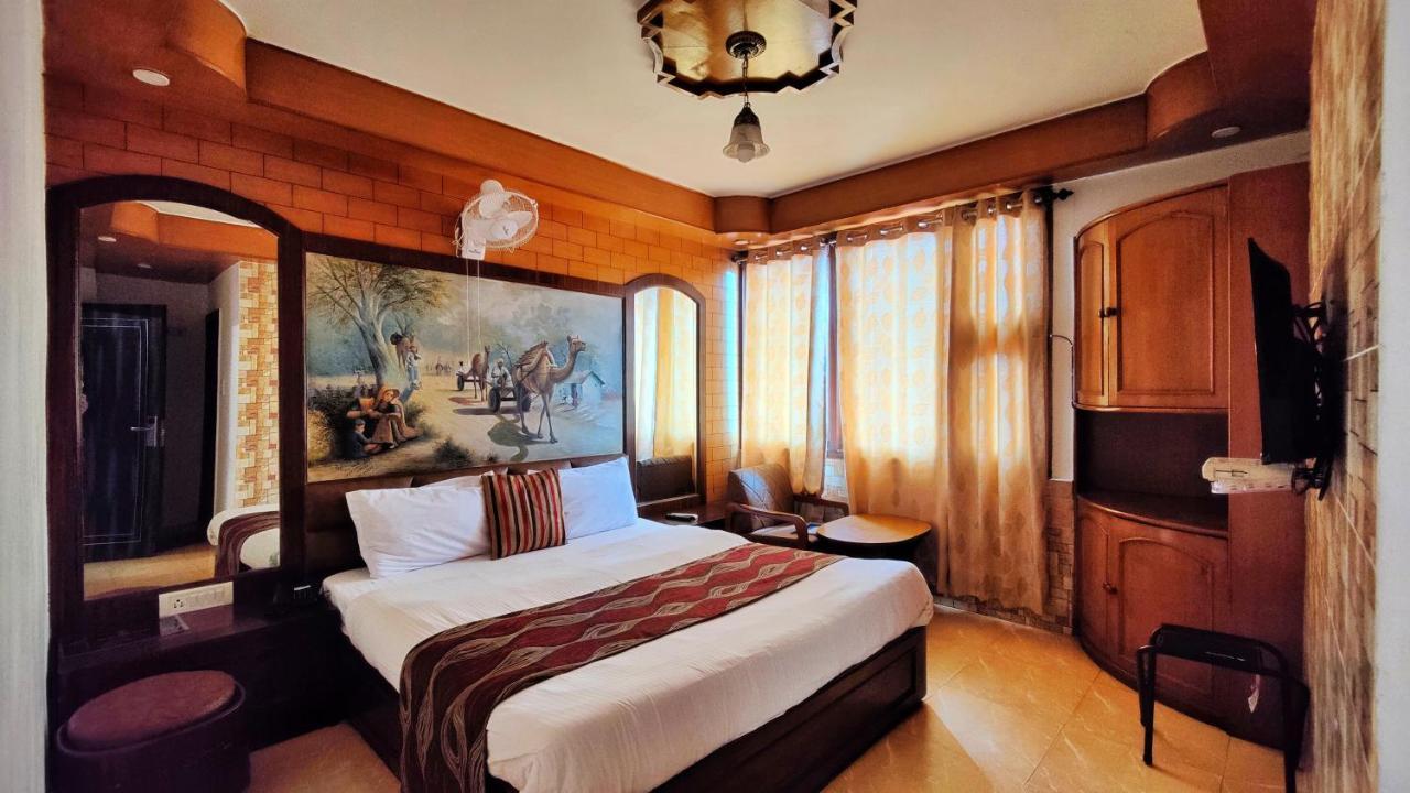 Auckland Hotel And Restaurant Near Mall Road Shimla Eksteriør bilde